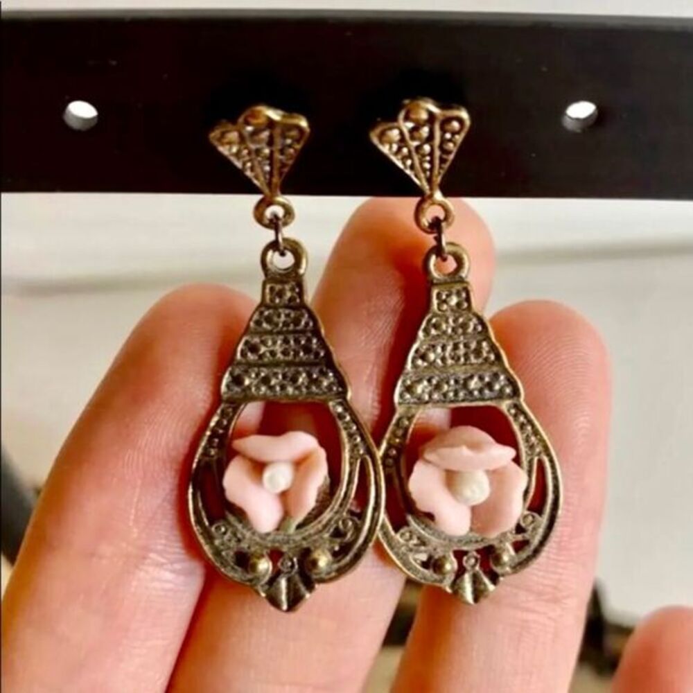 Retro Flower Earrings‎